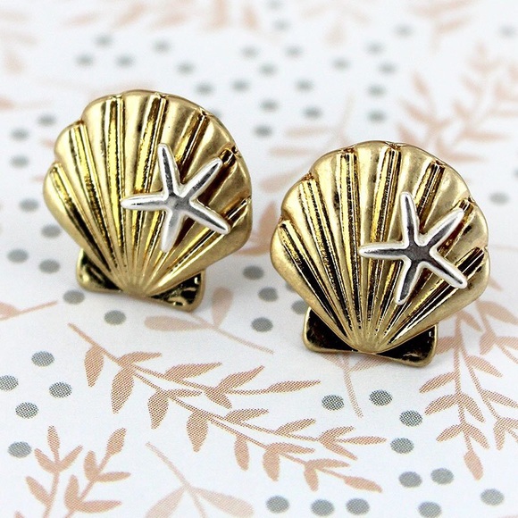 Crave Jewelry - Seashell Two-Tone Stud Earrings